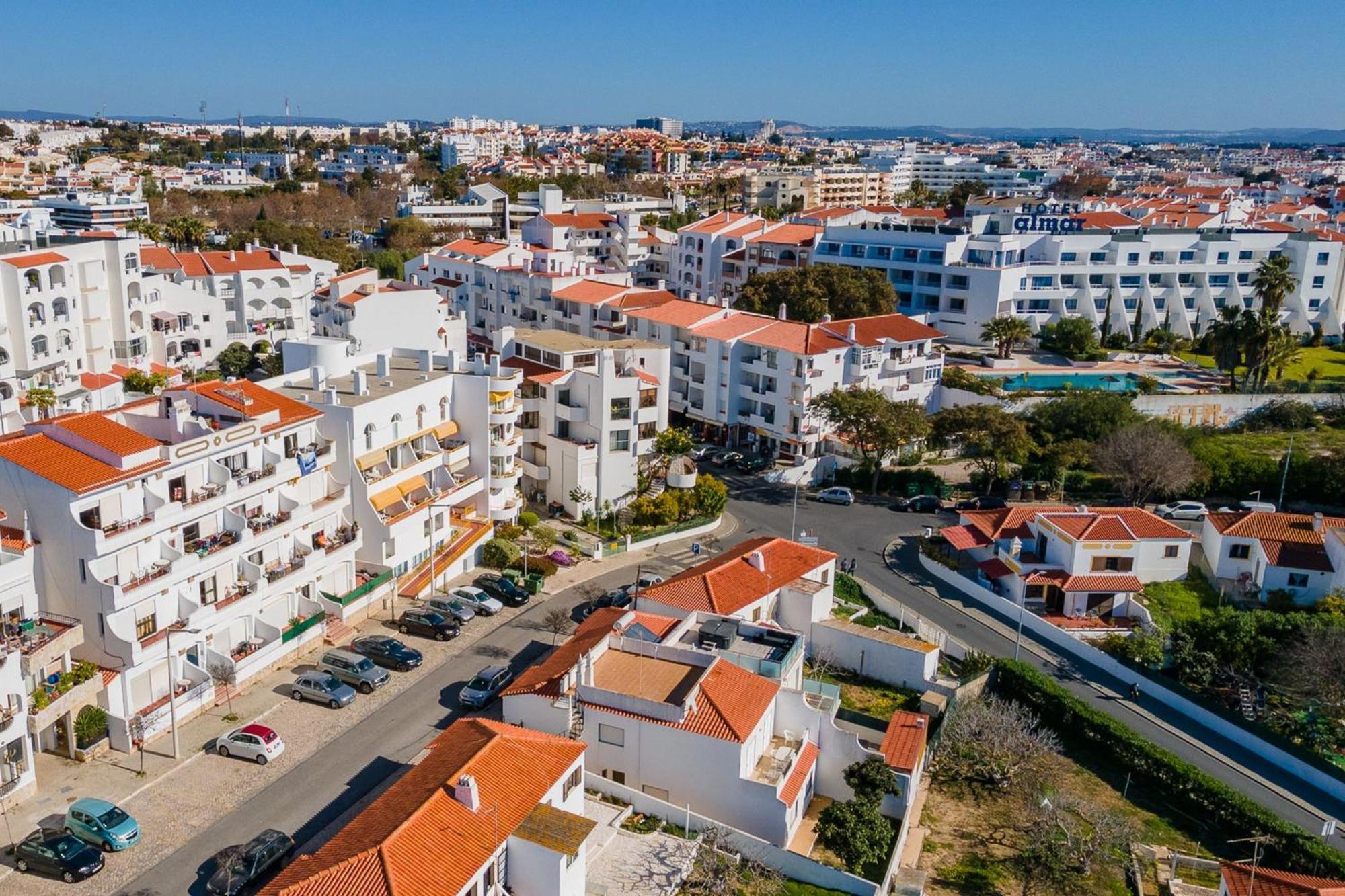 Typical T2 In Albufeira W/ Balcony By Lovelystay Dış mekan fotoğraf